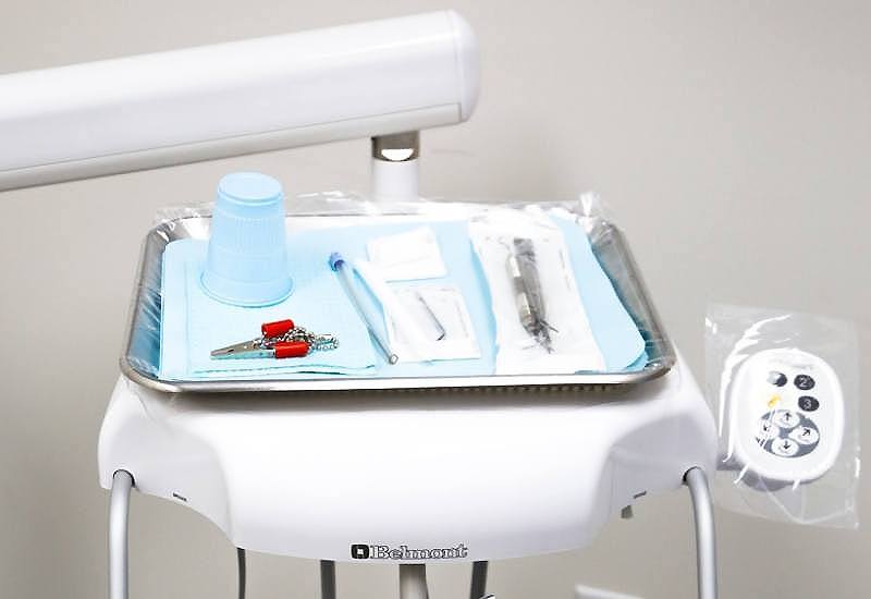 Tray with dental instruments